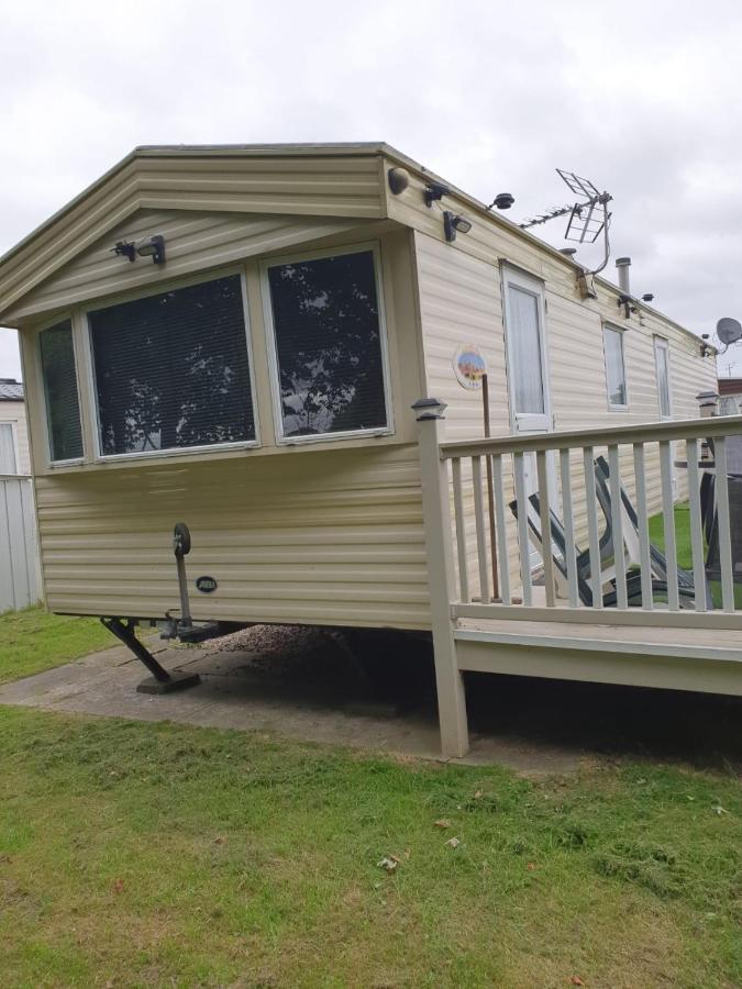 R And B Static Caravan Skegness Exterior foto